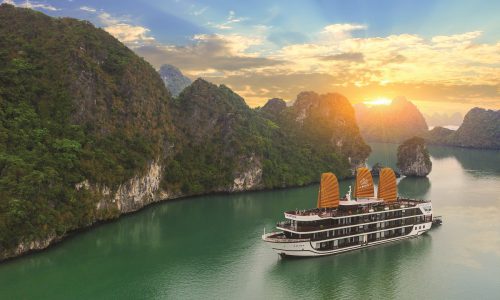 Lan Ha Bay | La Regina Legend Cruise | Unique 3D2N – TA006